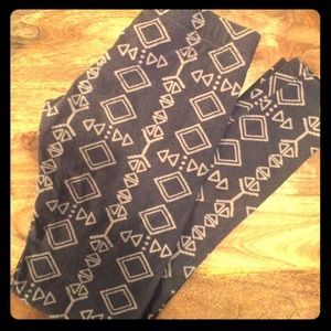 Threads 4 thought leggings